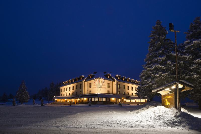 Hotel Vezzena Malga Postesina Buitenkant foto