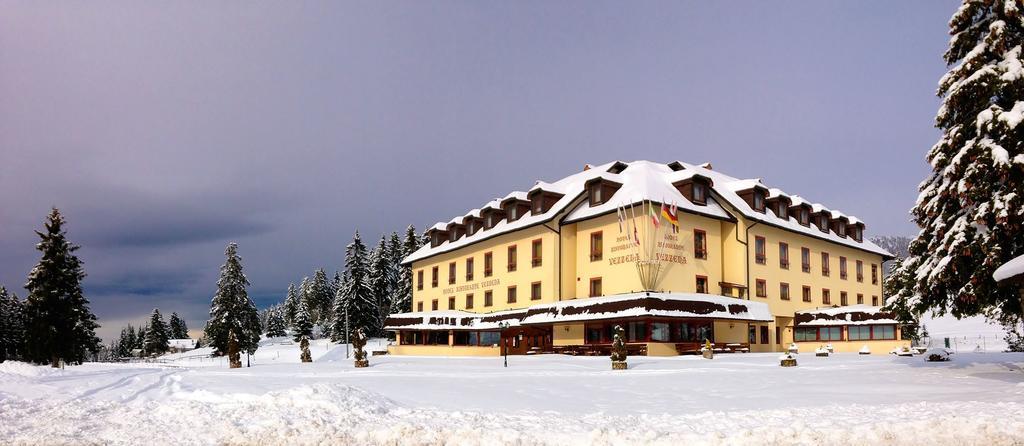 Hotel Vezzena Malga Postesina Buitenkant foto