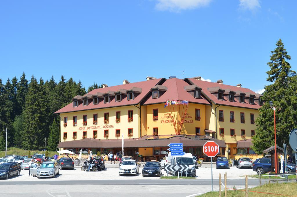 Hotel Vezzena Malga Postesina Buitenkant foto